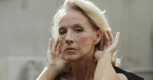 Borítókép: Az egyetlen összetevő, amit keresned kell az öregedő bőr hidratálásához a szépségápolási termékekben