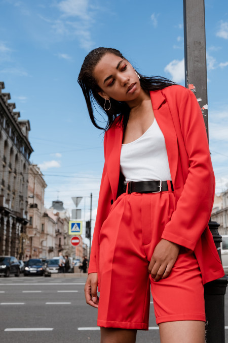 Borítókép: 10 piros ruhadarab, amit 2024 tavaszán vétek lenne kihagyni