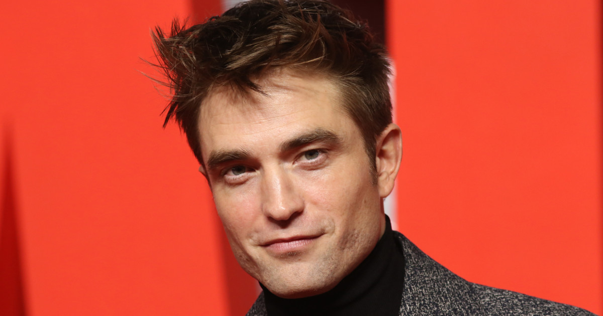 Robert Pattinson dzsekije annyira egyszerű és stílusos, hogy muszáj szót ejtenünk róla