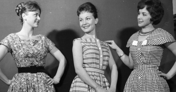 Borítókép: Varázslatos női ruhák a múltból: Fotók a 20. századi magyar divat évtizedeiből