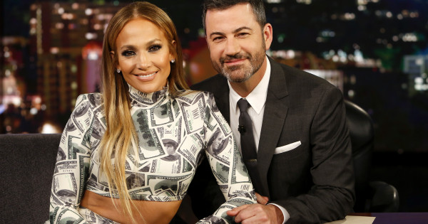 Borítókép: Mire költötték első nagy fizetésüket a sztárok? Volt, aki rögvest egy fagyiskocsit vett!