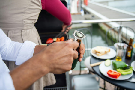 Borítókép: 8+1 meglepő dolog, amit sörnyitóként használhatsz otthonodban: nem lesz többé probléma, ha elbújt a fiókban!