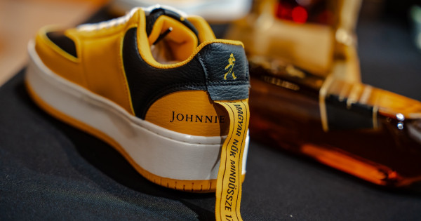 Borítókép: Lépj a változásért! - közös kollekcióval kampányol a Johnnie Walker X Dorko 