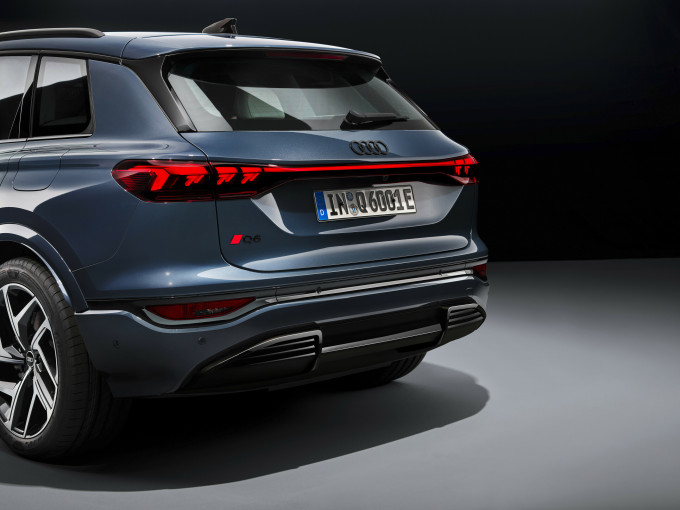 Audi Q6 E-Tron hátulról