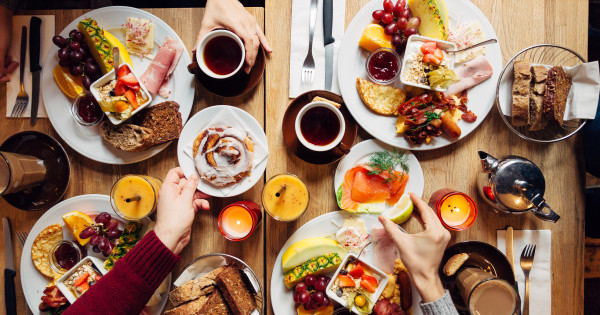 Borítókép: Ezeket tedd tiltólistára! 5 dehidratáló étel, ami szó szerint öregíti a bőröd
