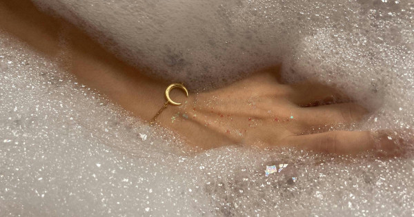 Borítókép: Kneipp Jó éjszakát Tusfürdő vélemény! Teszteltük, hogy tényleg pihentetőbb-e az alvás a márka új termékével