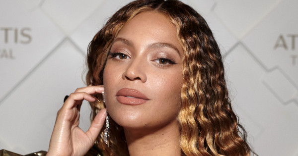 Borítókép: Nem menő már a balayage! Helyette így hordják most a hajukat a legstílusosabb nők