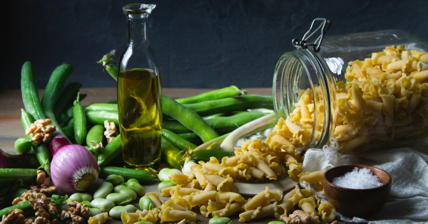 Borítókép: Már nem a fehérje a legnagyobb táplálkozási őrület: 2024-ben ez a makrotápanyag vált a legfontosabbá