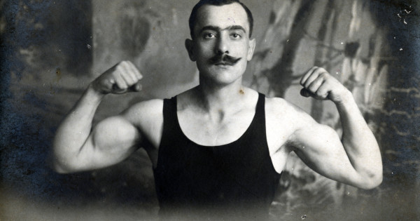 Borítókép: Ilyen volt a 20. századi pesti férfiideál: milyen pasikat szerettek anyáink?