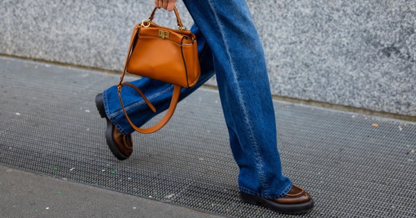 Borítókép: 6 farmer, ami már nem lesz divatos 2024 tavaszán - mutatjuk, mik jönnek helyettük!