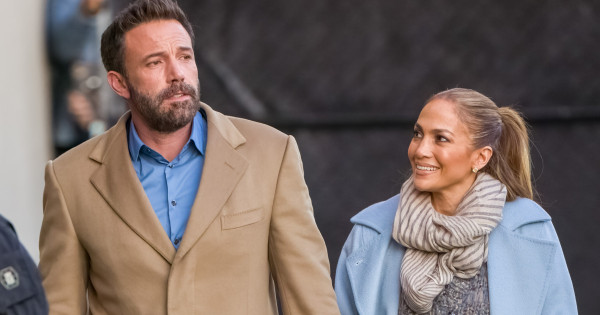 Borítókép: J.Lo megadta a választ! Ezért néz ki olyan nyomorultul Ben Affleck minden közös képen, ami róluk készül