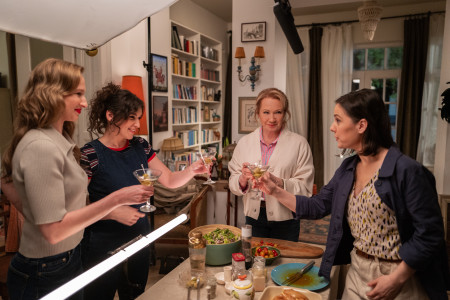 Borítókép: Udvaros Dorottya, Lovas Rozi és Csuja Imre is látható lesz a Kincsem rendezőjének új filmjében