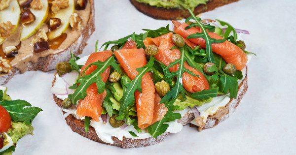 Borítókép: 3 gyulladáscsökkentő étel, amit minden 40 év feletti nőnek ennie kellene: így kerülheted el a menopauzával járó hízást