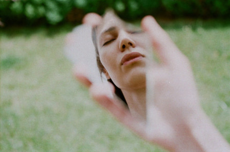 Borítókép: 3 módszer, amit érdemes kipróbálnod, ha negatív a testképed: a szakértő tanácsai