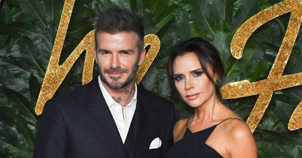 Borítókép: Közel 400 millió forintos gyűrűt kapott Victoria Beckham, és nem ez az első: íme a Spice Girl 13 legszebb eljegyzési gyűrűje