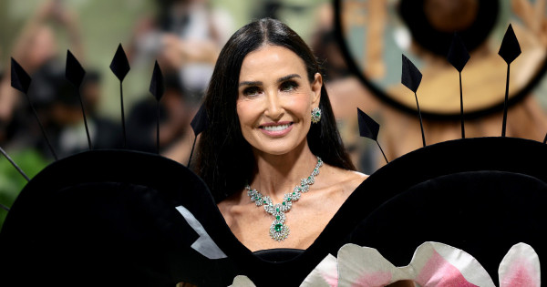 Borítókép: A vásárlók azt mondják, nincs ennél most jobb szempillaspirál - még Demi Moore is ezért rajong!