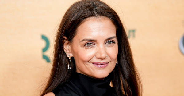 Borítókép: Katie Holmes bemutatja: ha nyárra csak egy új cipőt vennél, akkor ez legyen az