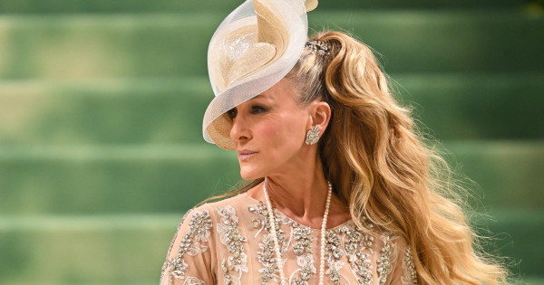 Borítókép: A vásárlók megvesznek ezért a gyógyszertári fényvédőért, amiért még Sarah Jessica Parker is rajong 