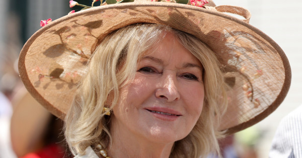 Borítókép: Martha Stewart ragyogó arcbőrének titka ez az 5 ezer forintos termék: eltünteti a sápadtságot és kiegyenlíti az arcbőrt!