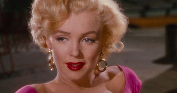 Borítókép: Marilyn Monroe még az ágyban is ezt a parfümöt viselte - most akciósan szerezheted be!