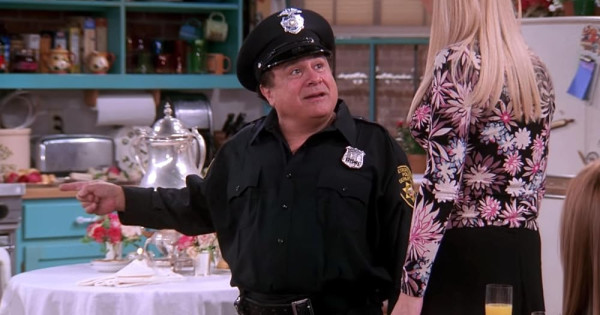 Borítókép: A 10 legjobb vendégsztár a harmincéves Jóbarátokból