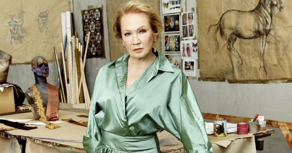 Borítókép: Udvaros Dorottya: „A színész önmagát és a nézőket is tudja gyógyítani” - interjú a Nemzet Színésze címmel kitüntetett színművésznővel 