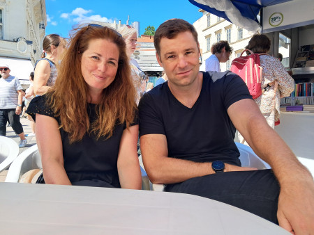 Borítókép: A leggyakoribb párkapcsolati hiedelmekről rántja le a leplet a pszichológus házaspár – beszélgetés Sákovics Diánával és Csonka Balázzsal