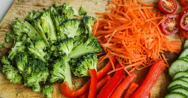 Borítókép: A rostszegény táplálkozás figyelmeztető jelei - 7 tünet, amit ne hagyj figyelmen kívül!