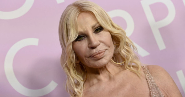 Borítókép: Teljesen eltorzult az arcuk: Íme 9 híresség, akik a kelleténél többször plasztikáztatott