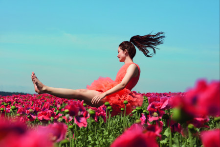 Borítókép: Az 5 legszuperebb termék napozáshoz: nem csak a káros napsugaraktól védenek meg, de közben ápolják is a bőrödet