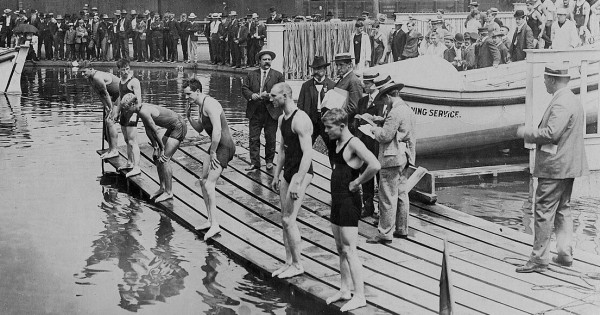 Borítókép: Vérfürdő, patkányméreg, epekő! Avagy 10 hihetetlen történet az olimpiai érmesekről