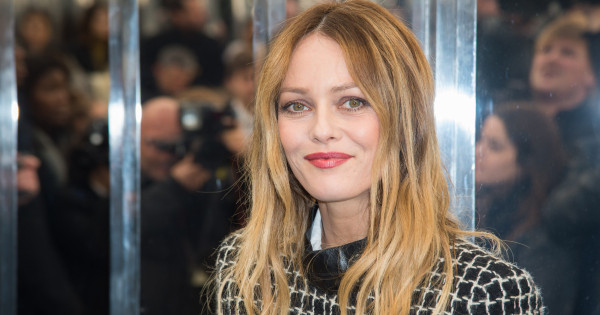 Borítókép: Hat 40 feletti francia nő, aki stílusosabb bármelyik huszonévesnél: érdemes tőlük tanulni