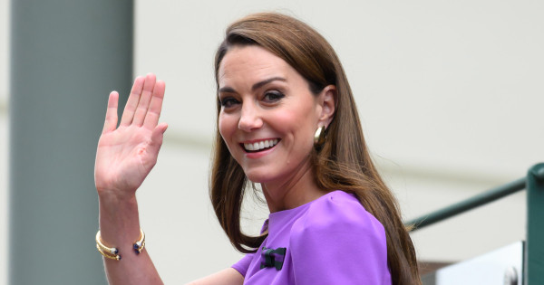 Borítókép: Már nem Katalin az első! Őt tartják jelenleg a legjobban öltözöttnek a királyi családban - az eredményen sokan kiakadtak!