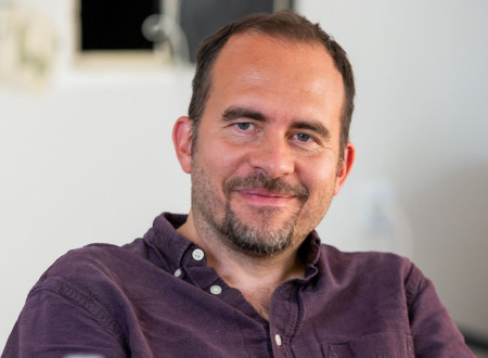 Borítókép: Közeleg a világeleje? Beszélgetés a jövőről Takács-Sánta András humánökológussal