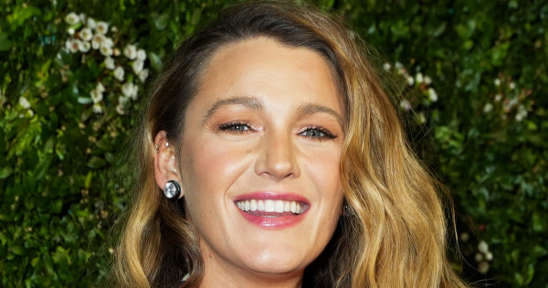 Borítókép: Nem is gondolnád, de Blake Lively súlyos bőrproblémával küzd - ez a most kedvezményes arcpermet volt a megváltás számára!