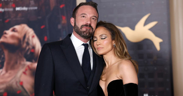 Az ok, ami miatt Jennifer Lopez és Ben Affleck még mindig várnak a válás hivatalos bejelentésével