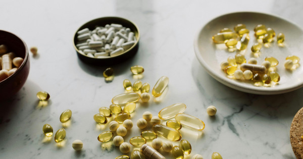 Borítókép: A szakértő szerint egy 50 év feletti nőnek ez a 6 legfontosabb vitamin, amit kötelező lenne szednie