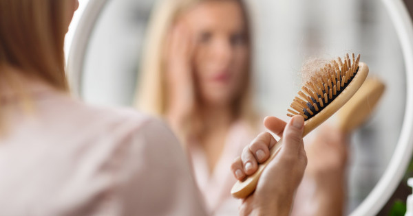 Borítókép: A szakértők figyelmeztetnek! 10 gyakori tünet, ami szelénhiányra utal: köztük van a hajhullás, fáradékonyság és memóriazavar