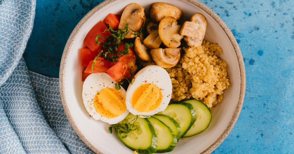 Borítókép: A szakértő szerint ez a 4 étel hozzájárul a hajnövekedéshez: serkentik a hajhagymákat és megszüntetik a hajhullást 