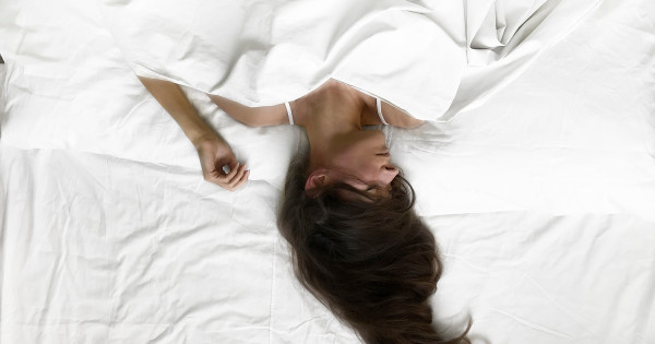 Borítókép: Nem tudsz aludni? Lehet, hogy az étkezésed az oka: ezek az ételek komoly alvászavart okozhatnak!