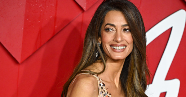 Borítókép: 6 lenyűgöző tény Amal Clooney múltjából, ami után garantáltan leesik majd az állad