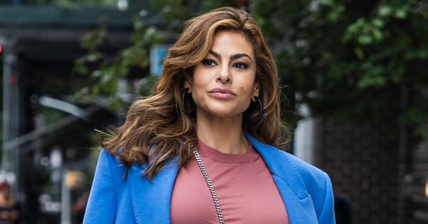 Borítókép: Eva Mendes ruhája a bizonyíték: ez a minta az ősz egyik legnagyobb trendjének ígérkezik