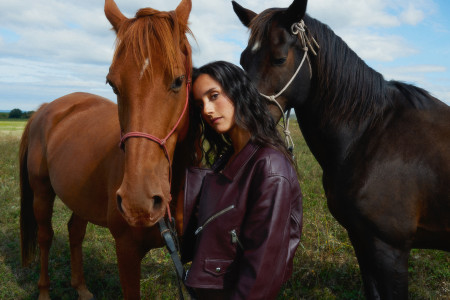 Borítókép: Megjelent testvérmagazinunk, az InStyle első digitális lapszáma! Címlapon Trokán Nóra, fókuszban az emlékek és a ruhák kapcsolata