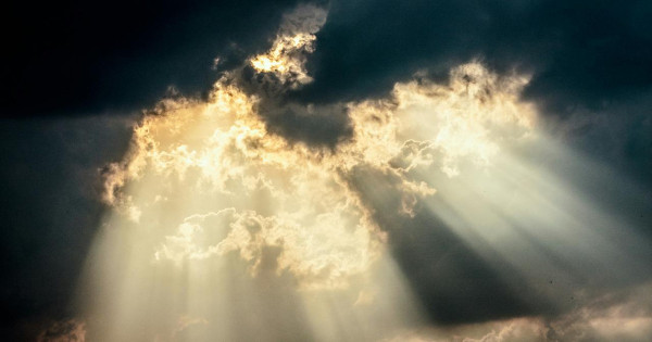 Borítókép: Heti horoszkóp: 4 csillagjegy, akinek különösen szerencsés energiák lépnek az életébe ezen a héten az asztrológus szerint