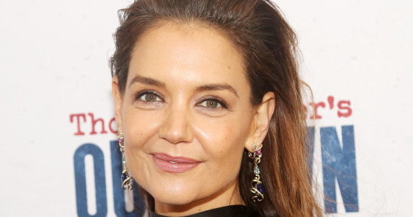 Borítókép: Ezt imádni fogod! Katie Holmes bemutatta az idei ősz kihagyhatatlan trendszínét