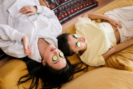 Borítókép: Wellness a négy fal között! 10 technikai kütyü az otthoni beauty percekre