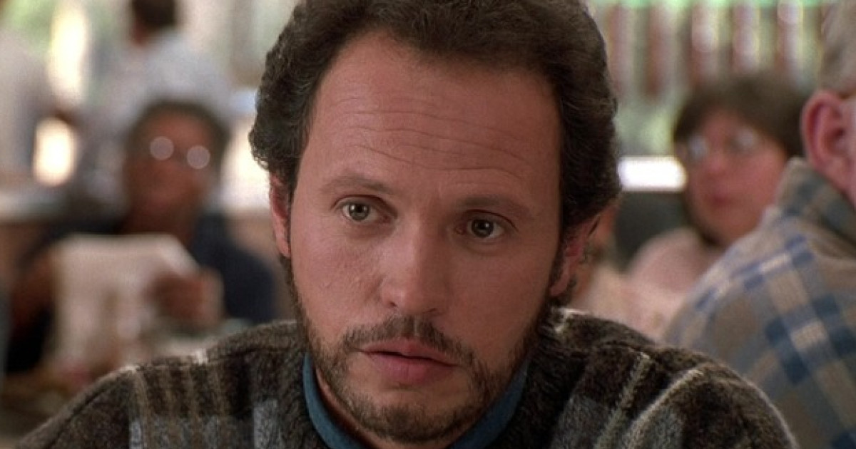 Te bevállalnád? Végre ismét eljött az ideje Billy Crystal ikonikus pulcsijának