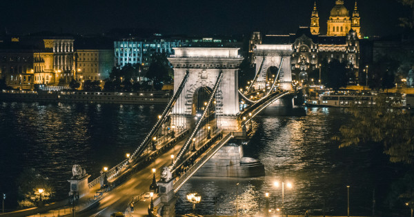 Borítókép: A legszebb helyek Magyarországon, ha lánykérést tervezel: a válasz biztosan IGEN lesz!