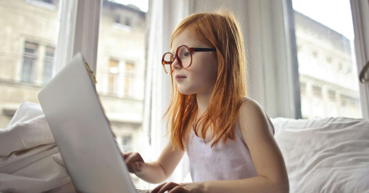 Borítókép: Gőzerővel beindult az oktatás a Logiscoolban