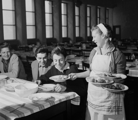 Borítókép: Retró ételek, amelyek meghódították a menzát, és ma is szeretjük őket